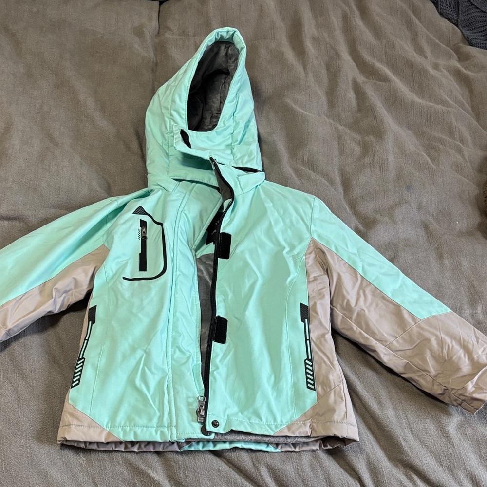 Kids Hooded Puffer Jacket in Mint and Light Gray